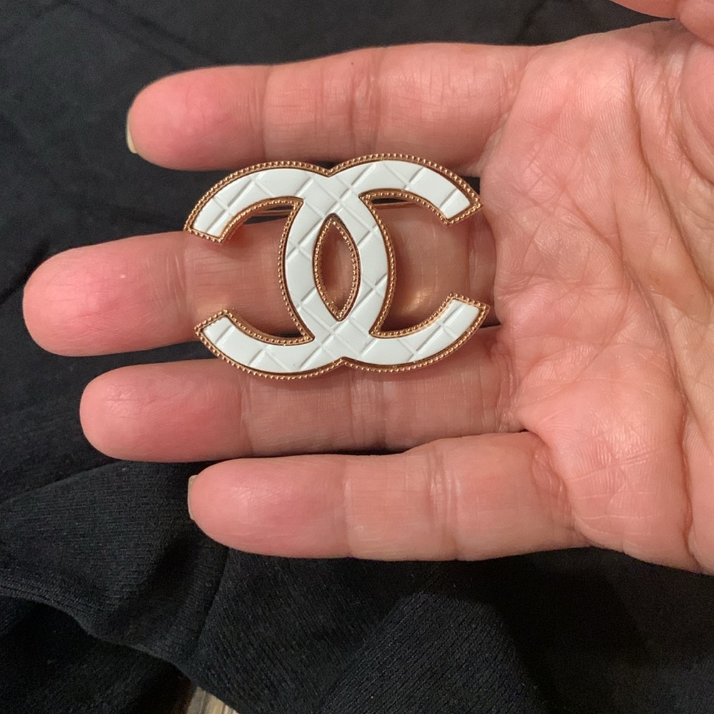 Brooch - Picture 5 of 5